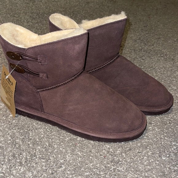 BearPaw Shoes - NWT BearPaw Rosy Boots